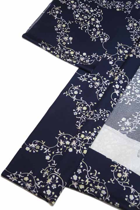 花唐草の加工着尺から作る長羽織