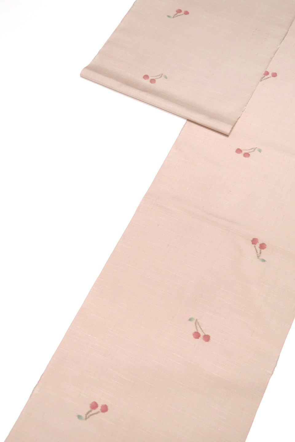 十日町紬（手擦り込み絣：肌色ピンク：さくらんぼ）