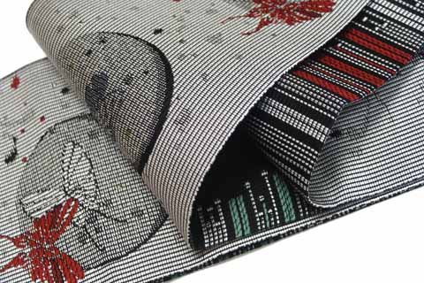 細帯の文様：蝶丸蹌踉縞