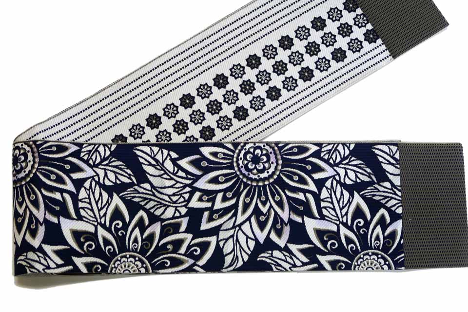 細帯（博多織（半幅帯両面織）：濃藍鼠：睡蓮雪華縞）