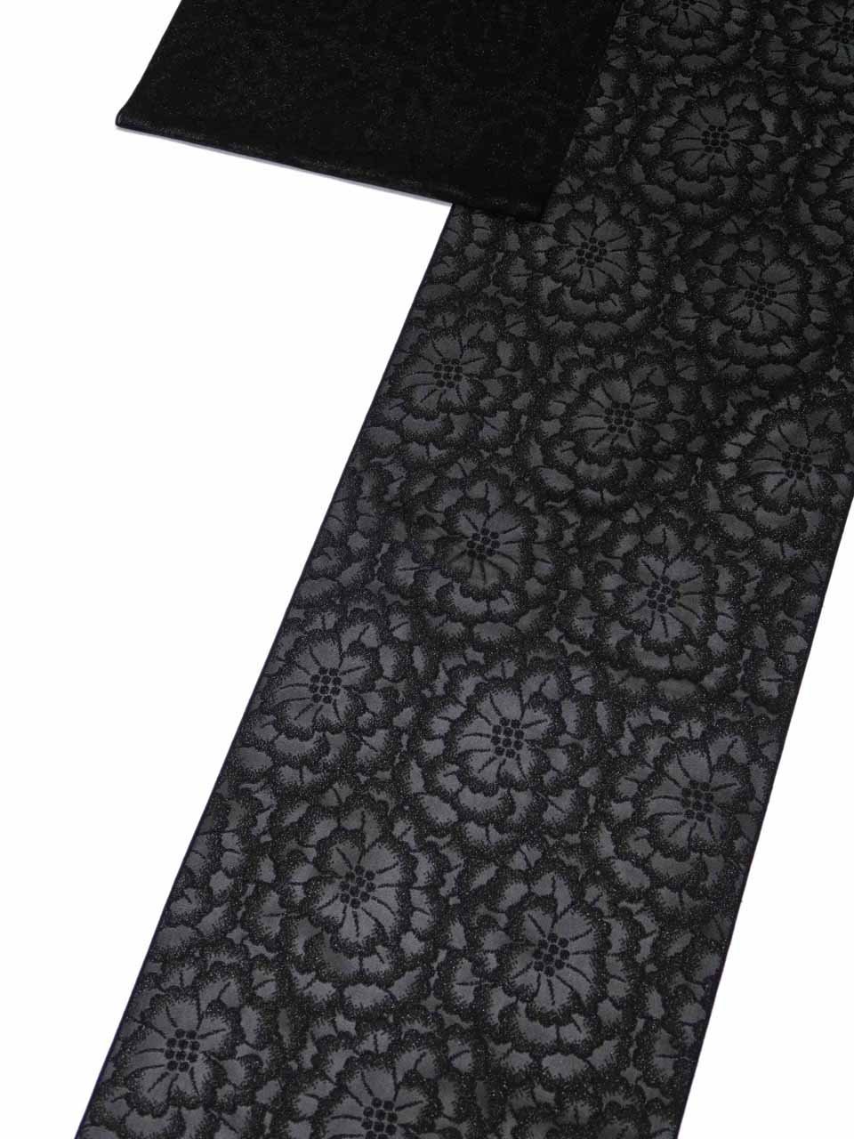 夏御召（西陣織マジョリカお召し：漆黒銀糸：大輪花）