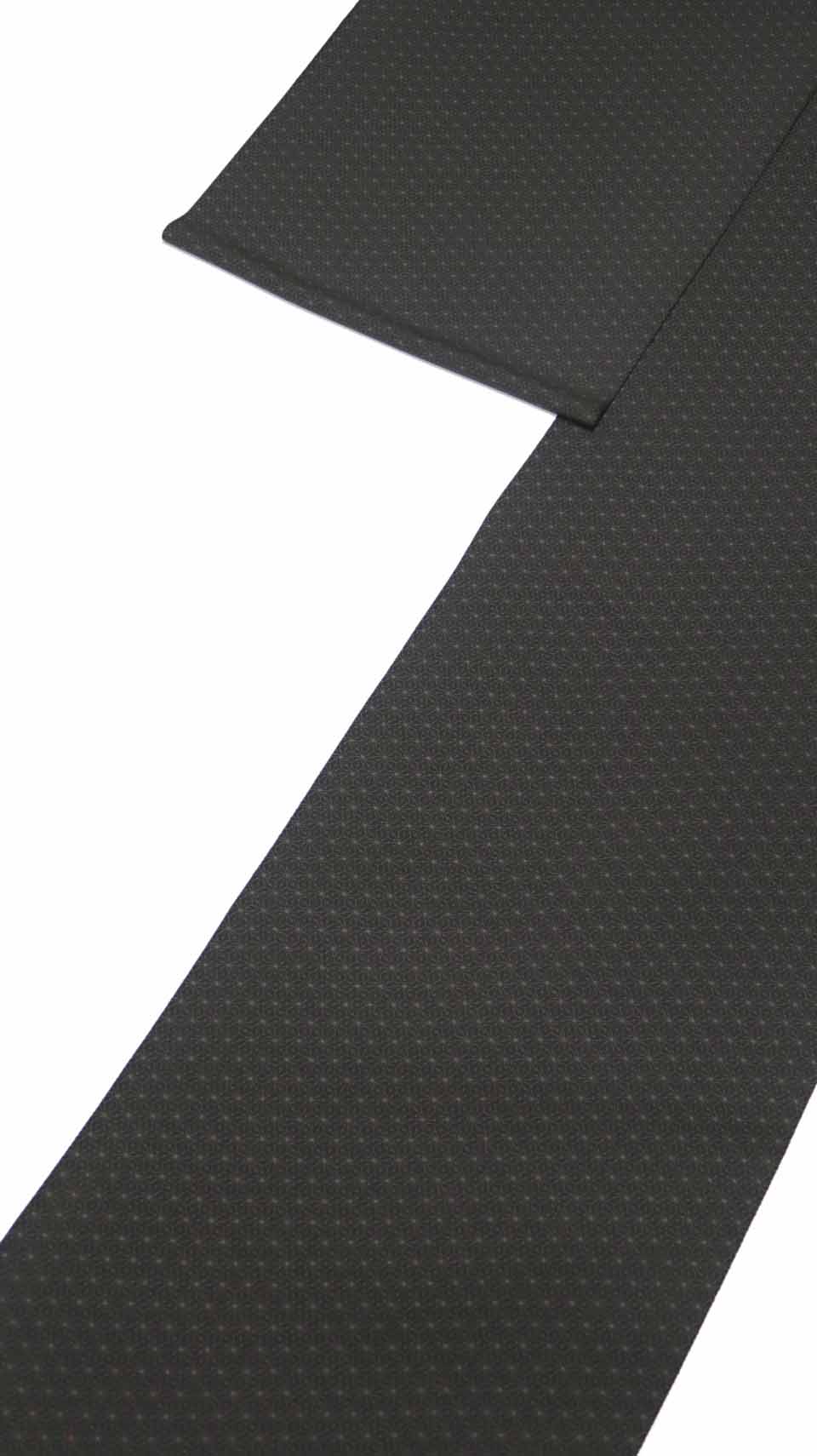 創作小紋（京友禅：赤墨(あかすみ)：北斎文様：松川麻の葉）