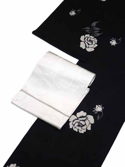 薔薇をきもの衿コートにしたイメージ