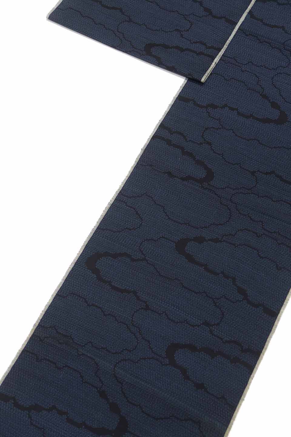 結城紬（80亀甲：藍紺：亀甲地雲重文）