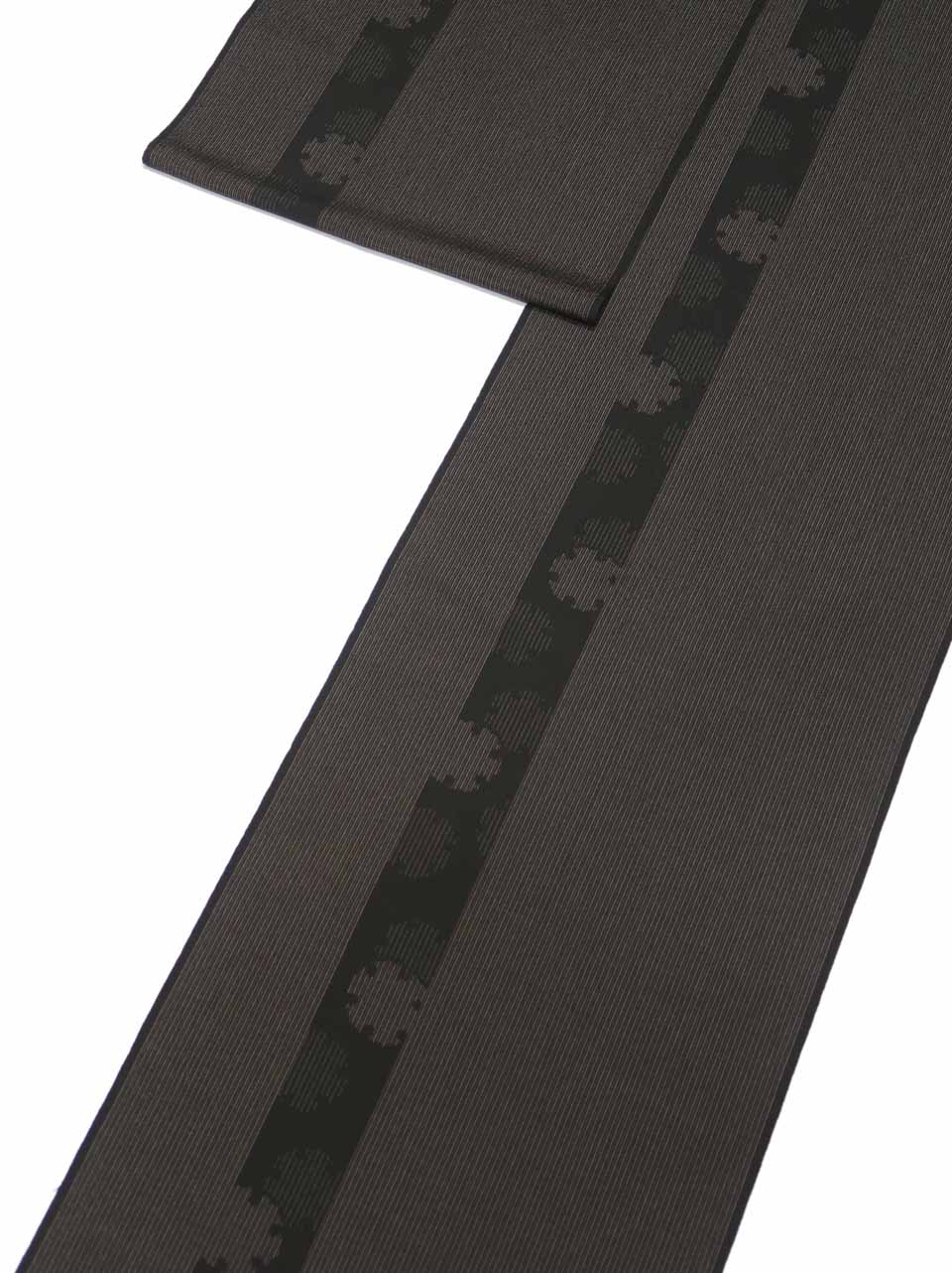 塩沢絣（十日町織物：赤墨色：棒縞に雪輪）