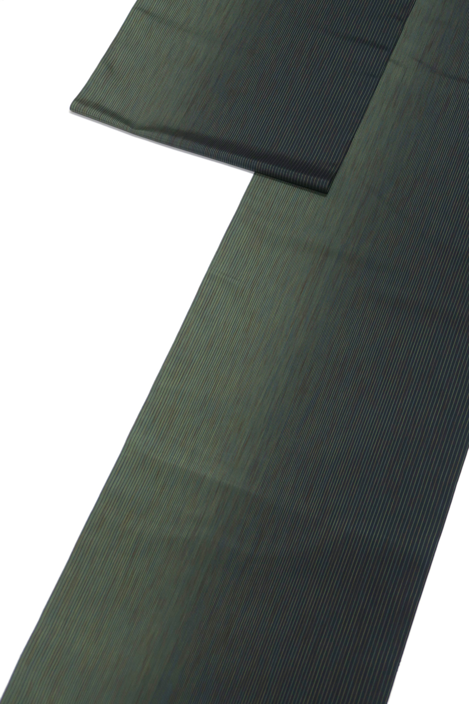 十日町紬（黒八丈：黒緑：滝縞）