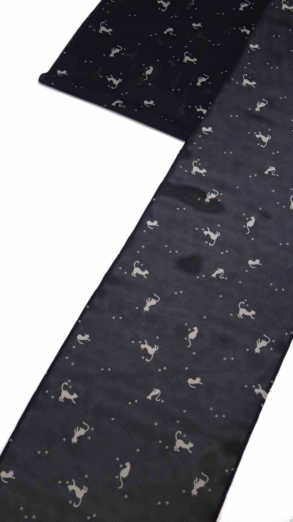 絽小紋（京友禅：墨黒：猫と猫足絣文様）